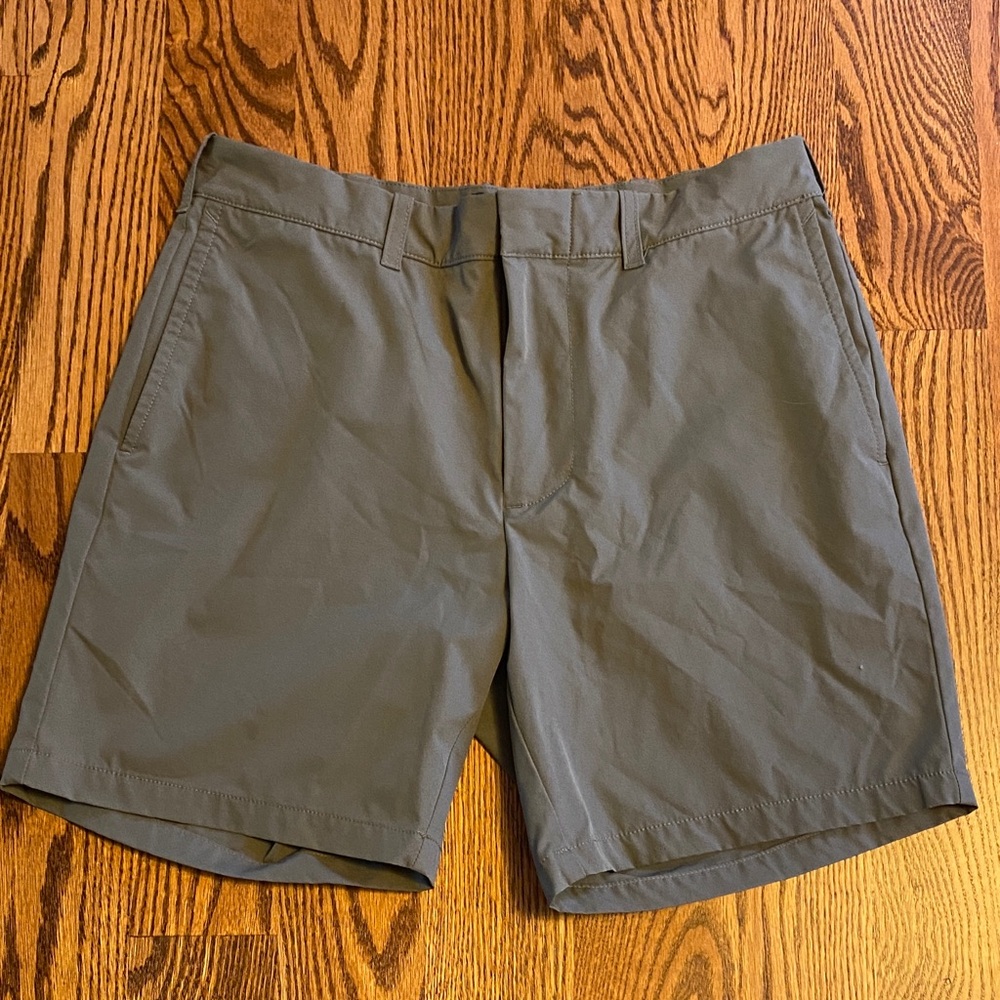 J. Crew Factory Men's Tech Shorts 7” Inseam